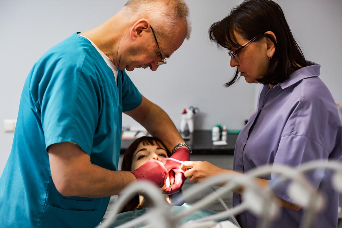 alitosi-dentista-gola-dentista-pavia-2