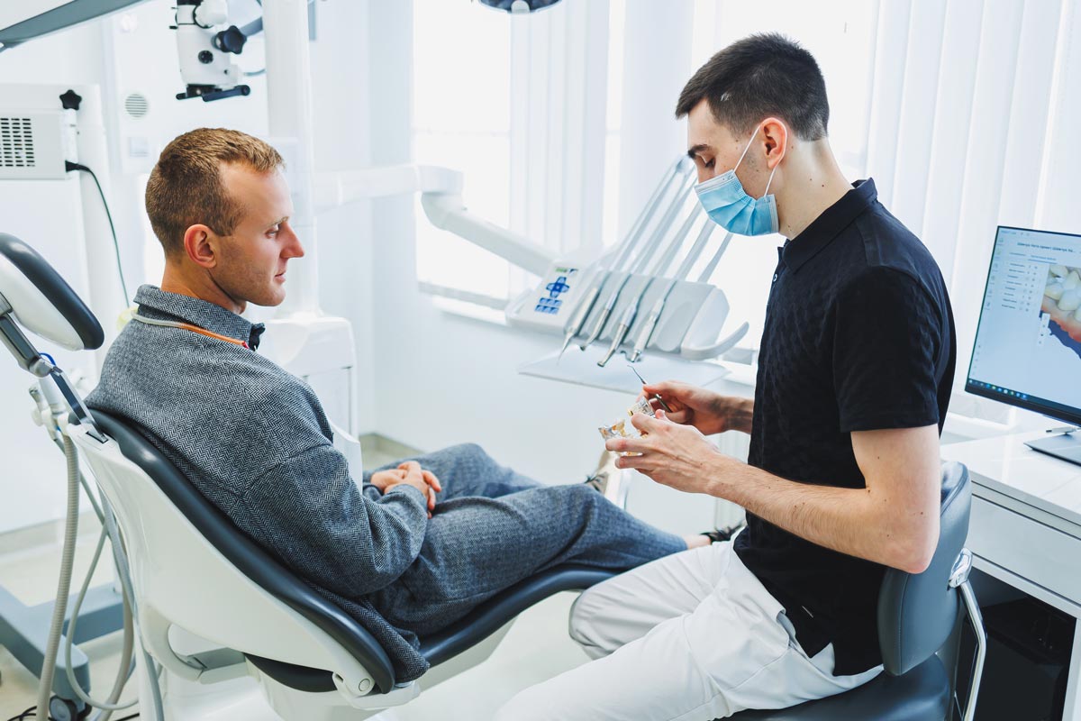 Traumi-dentali-prevenzione-sportivi-dentista-gola-pavia-casteggio-2