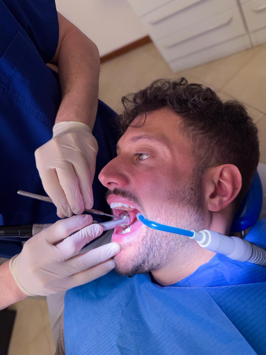 studio-dentistico-dottor-gola-casteggio-odontoiatria-pavia-dentista-implantologia-ortodonzia-protesi-chirurgia-365